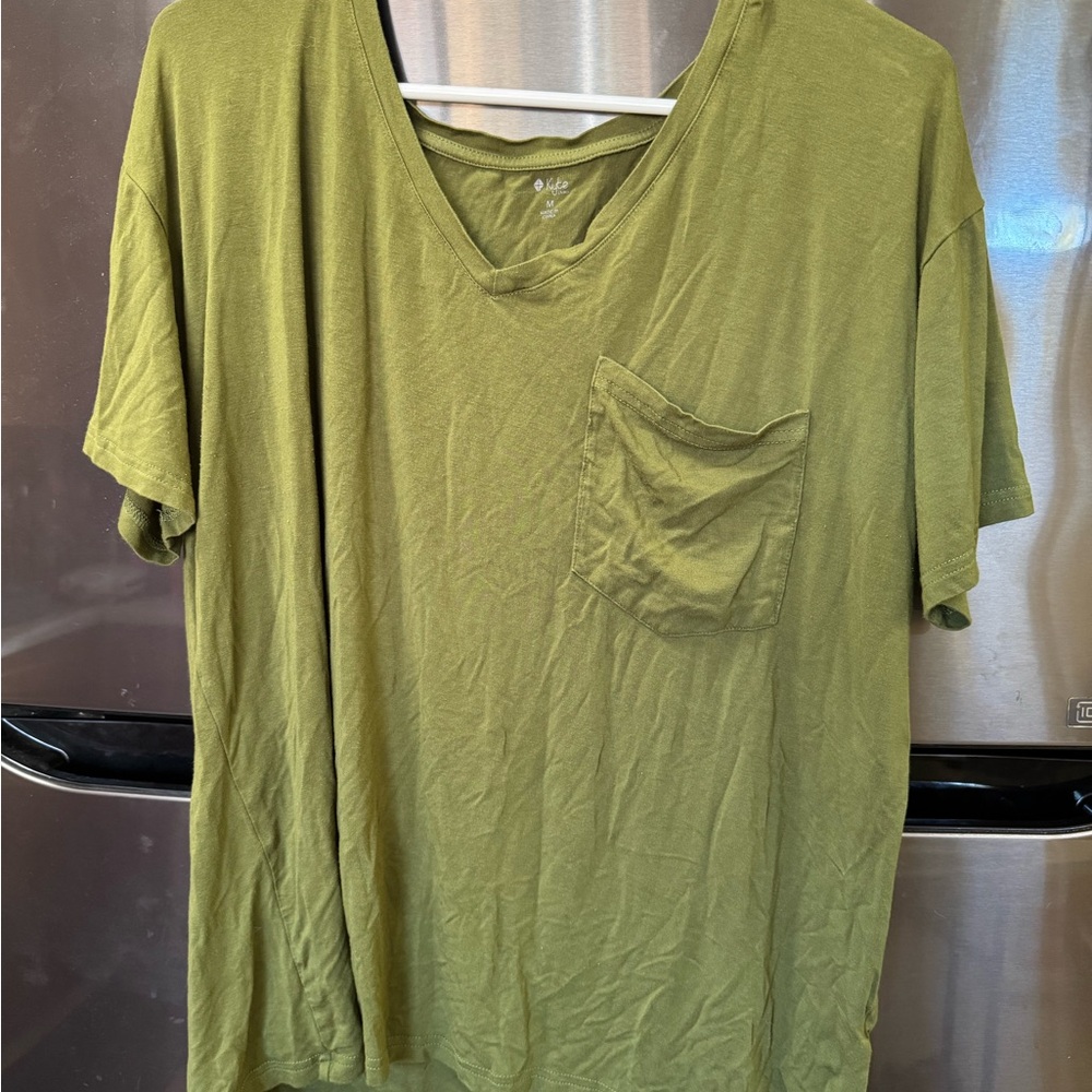 Kyte BABY Olive V-Neck Tee